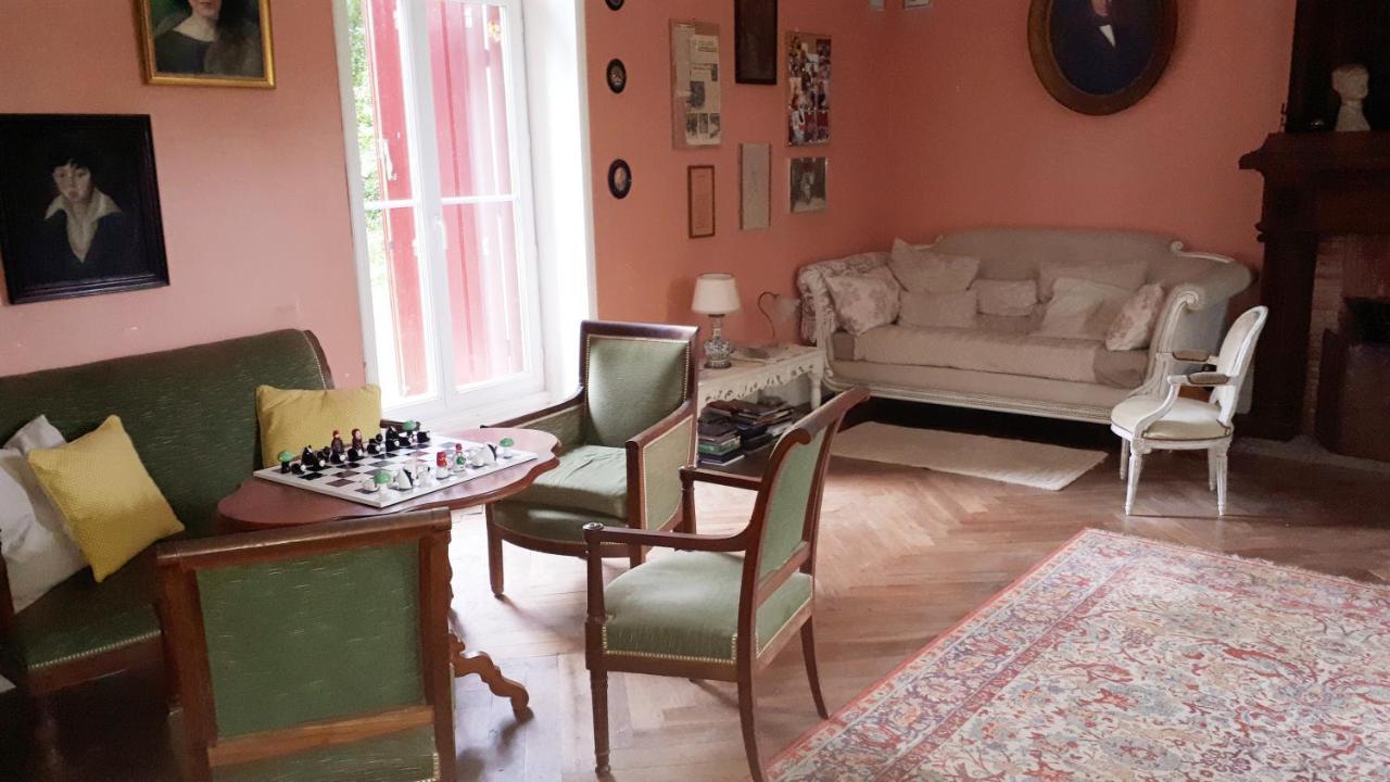 Birac  La Cure Du Maine Charles B&B 외부 사진
