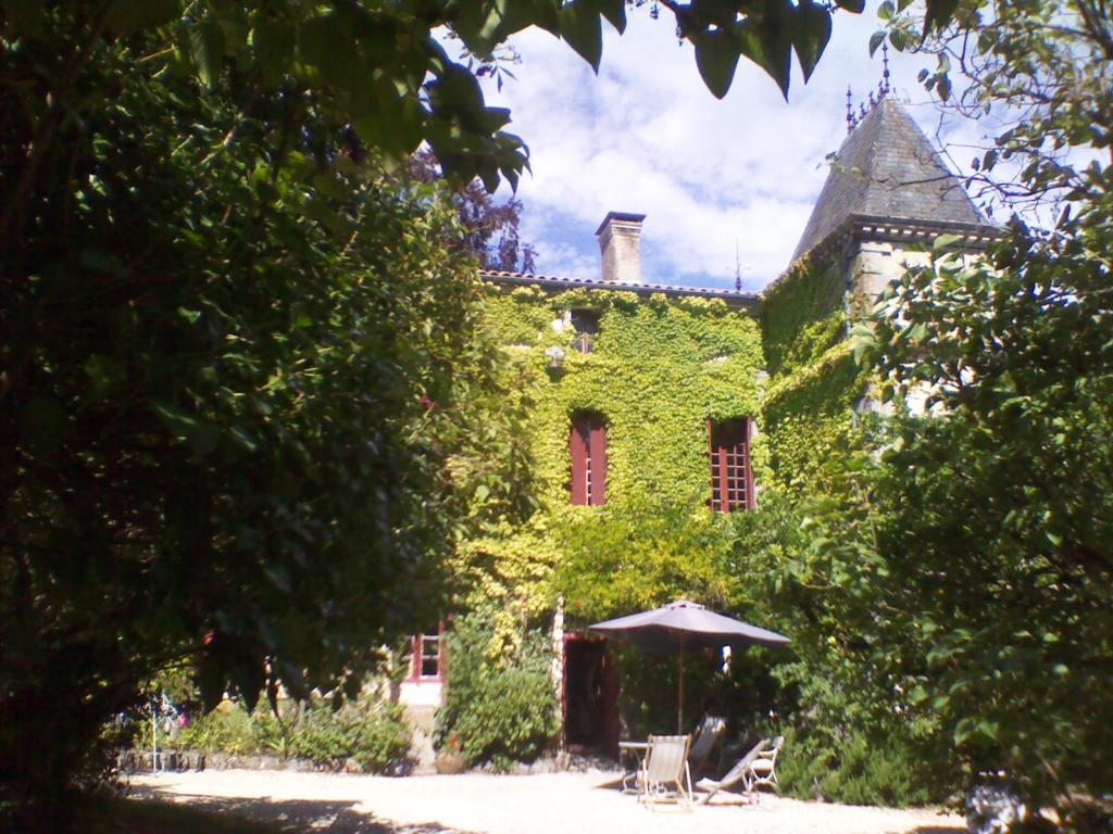 Birac  La Cure Du Maine Charles B&B 외부 사진