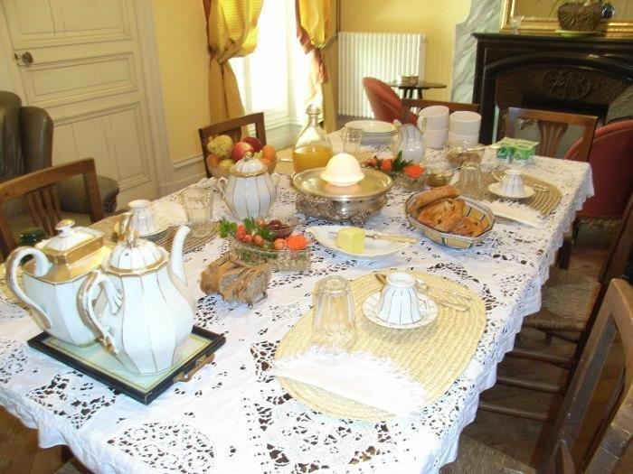 Birac  La Cure Du Maine Charles B&B 외부 사진